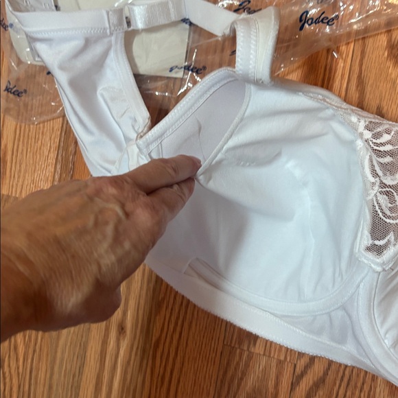 Mastectomy Bra, Jodee, Seamless Molded Camisole Bra, White, 42C - Picture 10 of 10